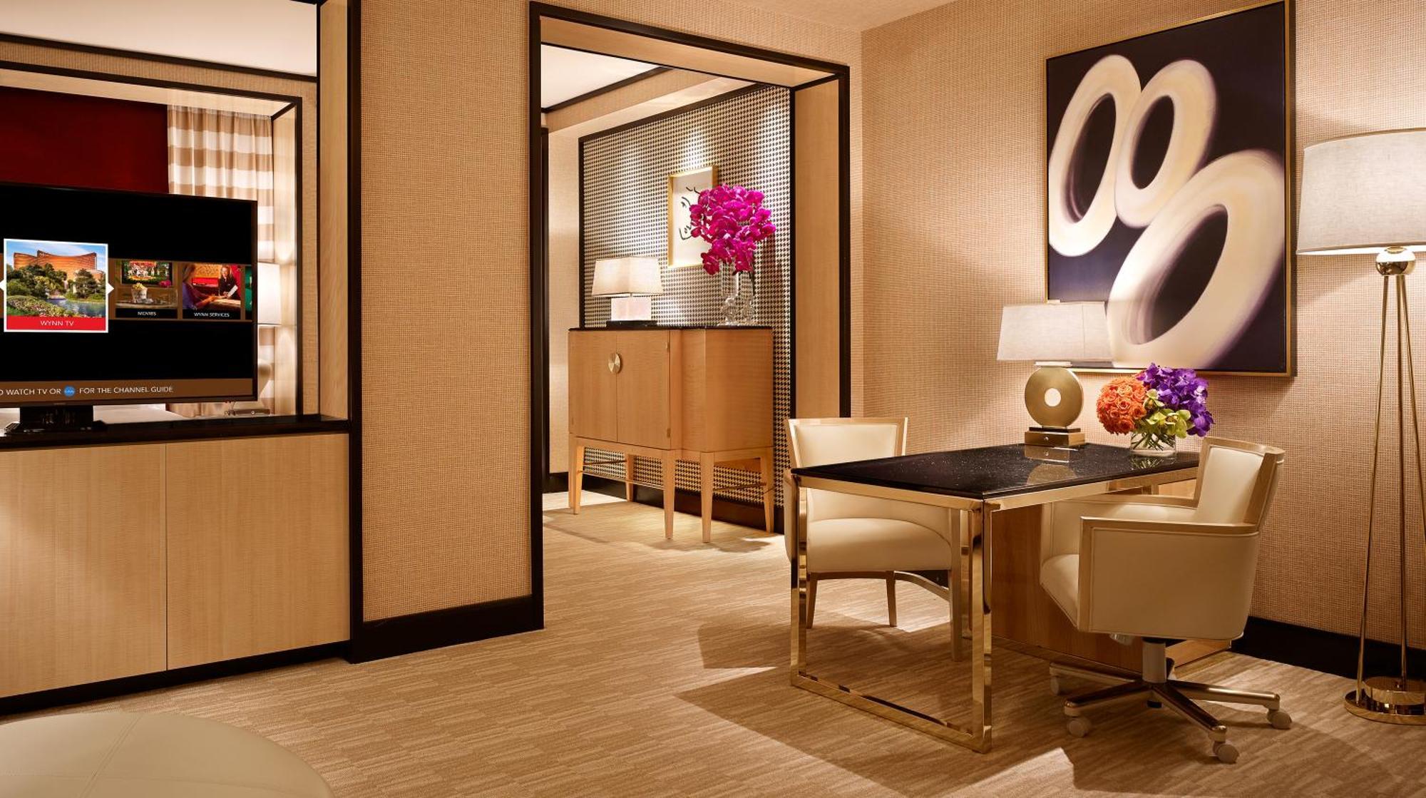 Wynn Las Vegas Hotel Exterior photo A suite at The Ritz-Carlton, Hong Kong